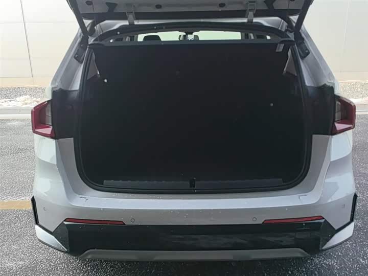 
								BMW iX1 2023 eDrive25L X Design Package full									