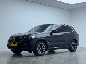 BMW iX3 2024