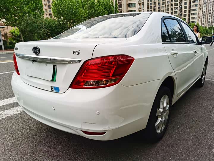 BYD E5 2016 300 Luxury Edition 2016