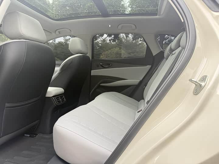 
								BYD Seal 06 DM-i Touring Edition 2025 DM-i 150KM Premium Model 2025 full									