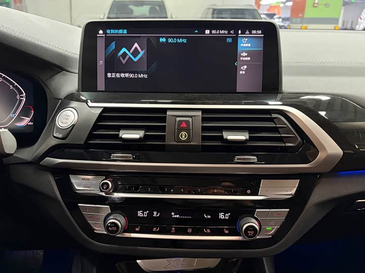 
								BMW X3 2020 xDrive30i Leading M Sport Package 2020 full									