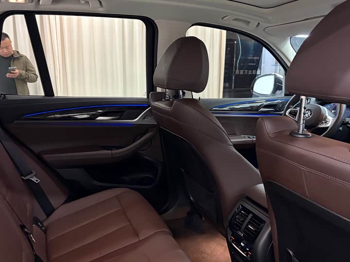 
								BMW X3 2020 xDrive30i Leading M Sport Package 2020 full									