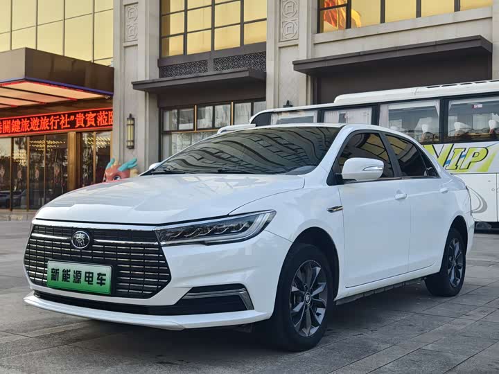 
								BYD Qin New Energy 2019 Travel Edition 2019 full									