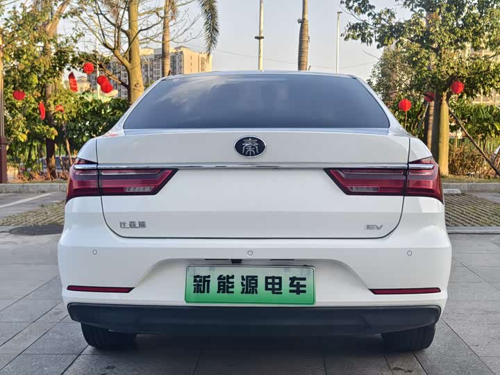 
								BYD Qin New Energy 2019 Travel Edition 2019 full									