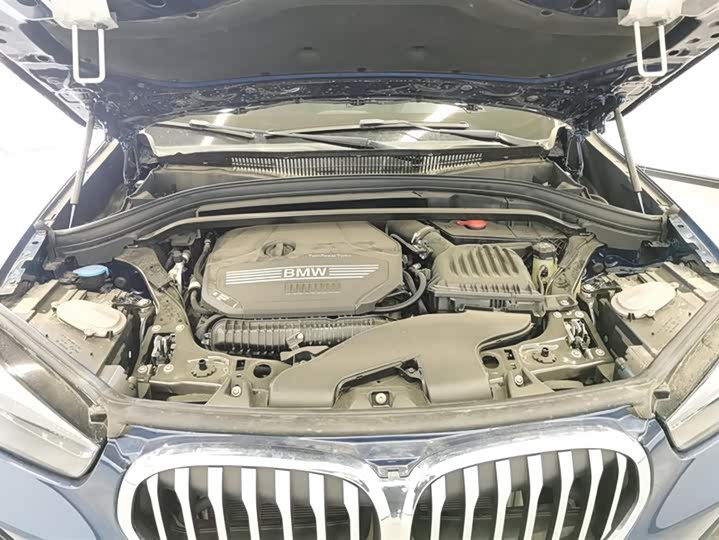 
								BMW X1 2022 sDrive25Li Leading Edition 2022 full									