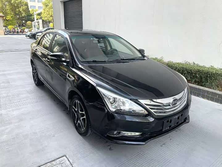 
								BYD G5 2014 1.5TID Automatic Premium Edition 2014 full									