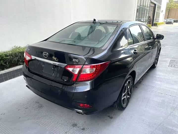 
								BYD G5 2014 1.5TID Automatic Premium Edition 2014 full									