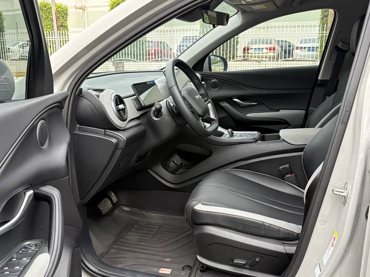 
								BYD Hiace 05 DM-i 2025 DM-i Luxury Edition 2025 full									