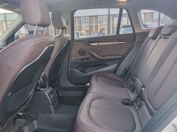 
								BMW X1 xDrive25Li Premium 2020 full									