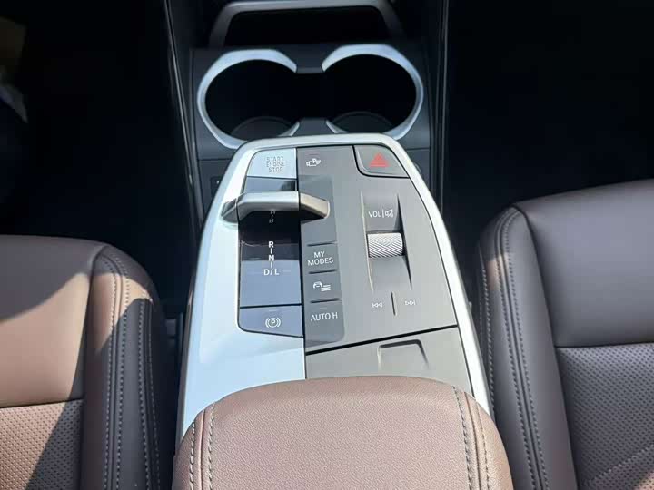 
								BMW X1 sDrive25Li X Design Package 2024 full									