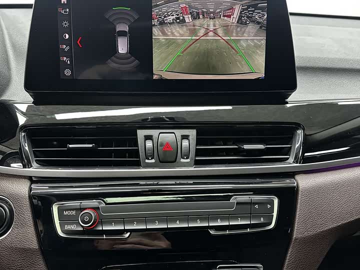 
								BMW X1 facelift sDrive25Li Leading Edition 2021 full									