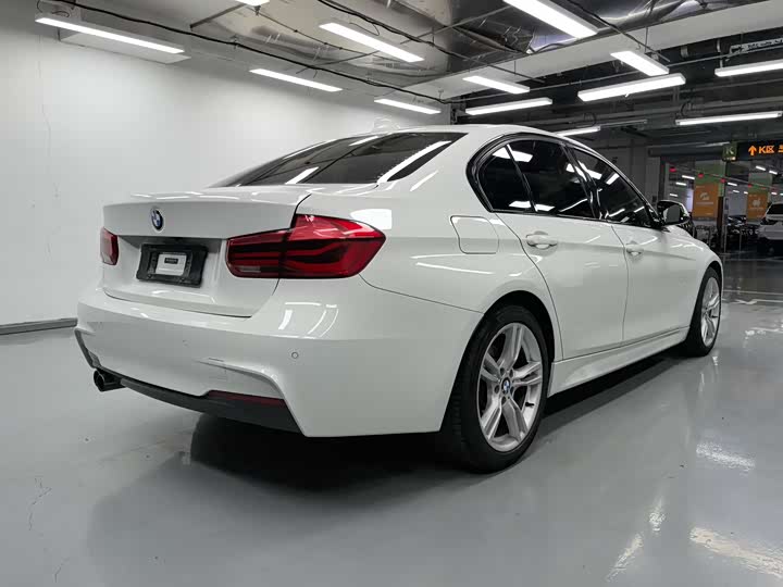 
								BMW 3 series 2017 full									