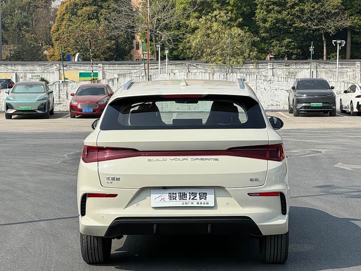 
								BYD BYD e2 2023 Luxury Edition 2023 full									