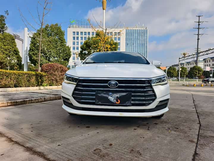 BYD Qin 2019 1.5L Manual Deluxe Edition 2019
