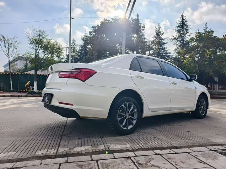 BYD Qin 2019 1.5L Manual Deluxe Edition 2019