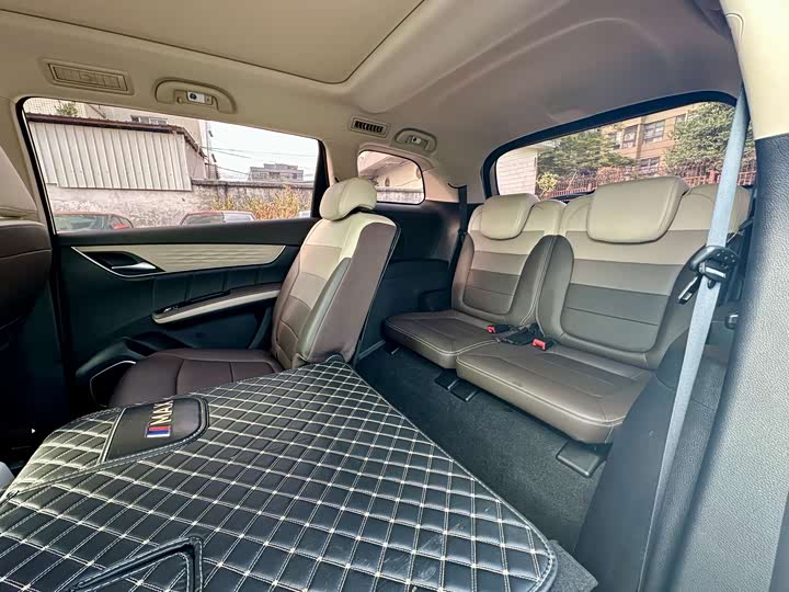 
								BYD Song MAX New Energy 2022 DM-i 105KM Flagship Edition 2022 full									