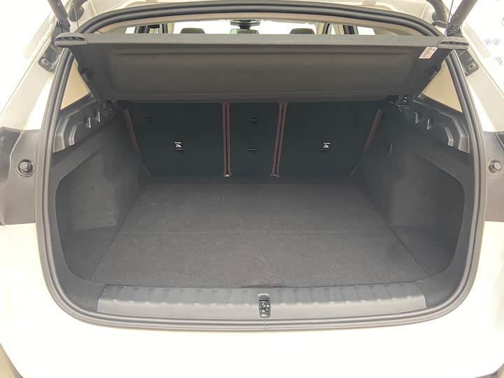 
								BMW iX1 eDrive25L M Sport Package 2025 full									