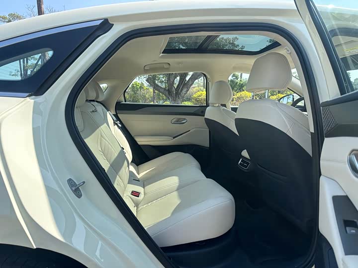 
								BYD Qin L 2025 EV 545KM Premium Edition 2025 full									