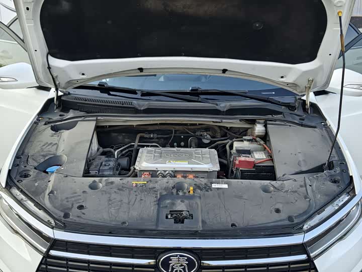 
								BYD Qin New Energy 2019 Travel Edition 2019 full									