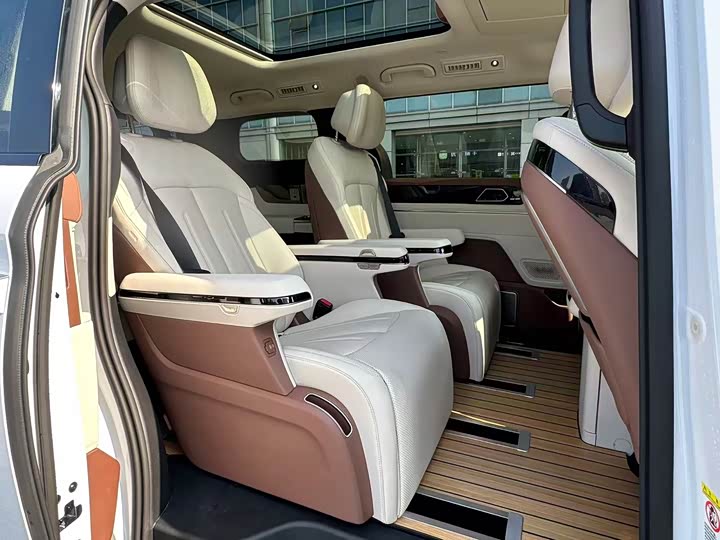 
								BYD Summer 2025 DM-i 1.5T 180km Excellent Edition 2025 full									