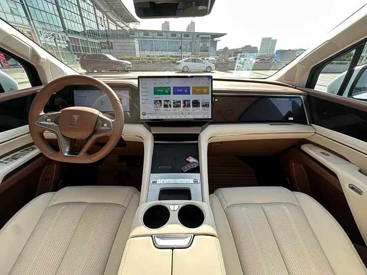 
								BYD Summer 2025 DM-i 1.5T 180km Excellent Edition 2025 full									