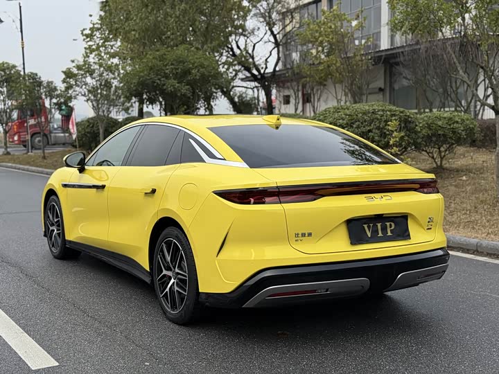 
								BYD Han L 2025 EV All-Wheel Drive LiDAR Flagship Model 2025 full									