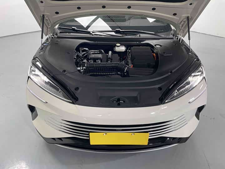 
								BYD Seal 07 DM-i 2025 1.5L 125km Luxury Edition 2025 full									