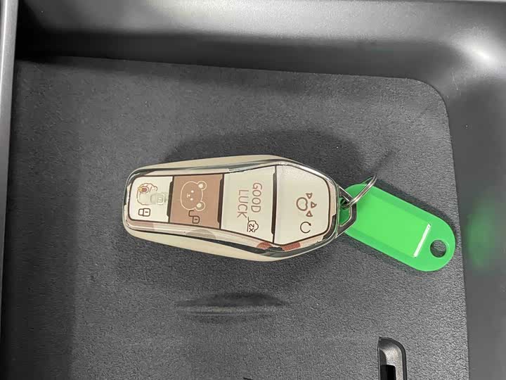 
								BYD Seal 07 DM-i 2025 1.5L 125km Luxury Edition 2025 full									