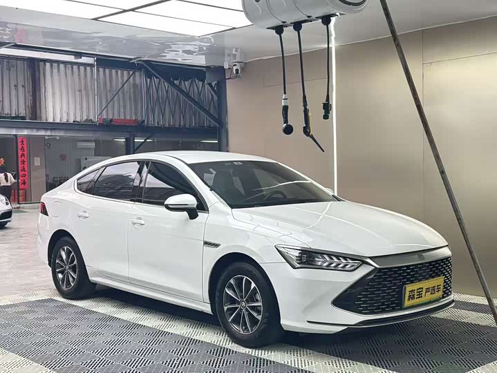 
								BYD Qin PLUS 2024 Glory Edition DM-i 55KM Leading Model 2024 full									