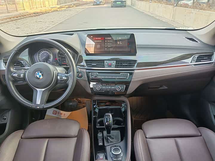 
								BMW X1 xDrive25Li Premium 2020 full									