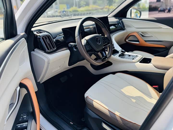 
								BYD Song Pro New Energy 2022 DM-i 51km Luxury Edition 2022 full									