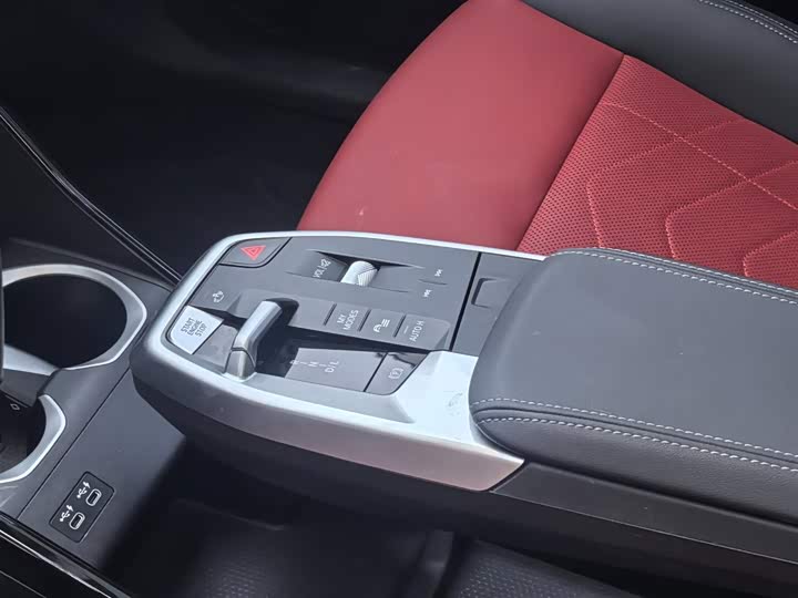 
								BMW X1 xDrive25Li X Design Package 2023 full									