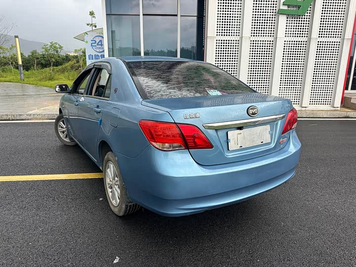 
								BYD L3 2015 Energy-Saving Edition 1.5L Automatic Comfort Model 2015 full									