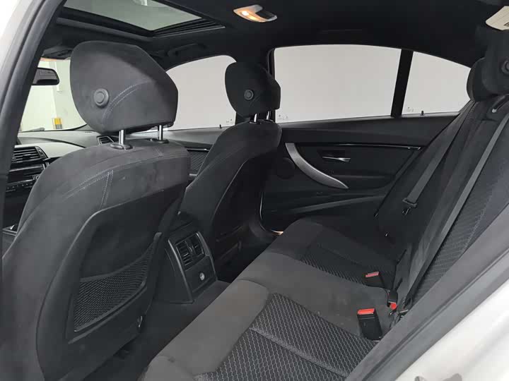 
								BMW 3 series 2017 full									