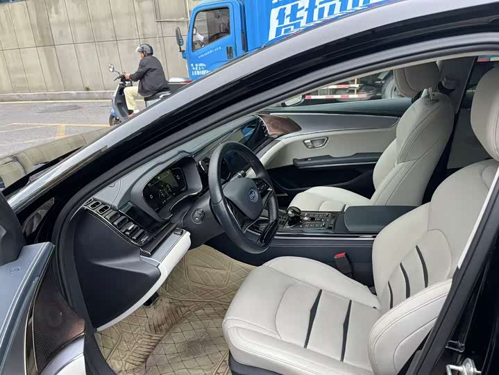 
								BYD E9 2021 Business Edition 2021 full									