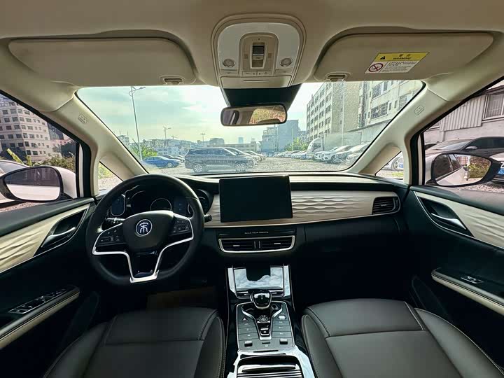 
								BYD Song MAX New Energy 2022 DM-i 105KM Flagship Edition 2022 full									