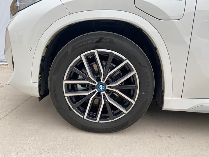 
								BMW iX1 eDrive25L M Sport Package 2025 full									