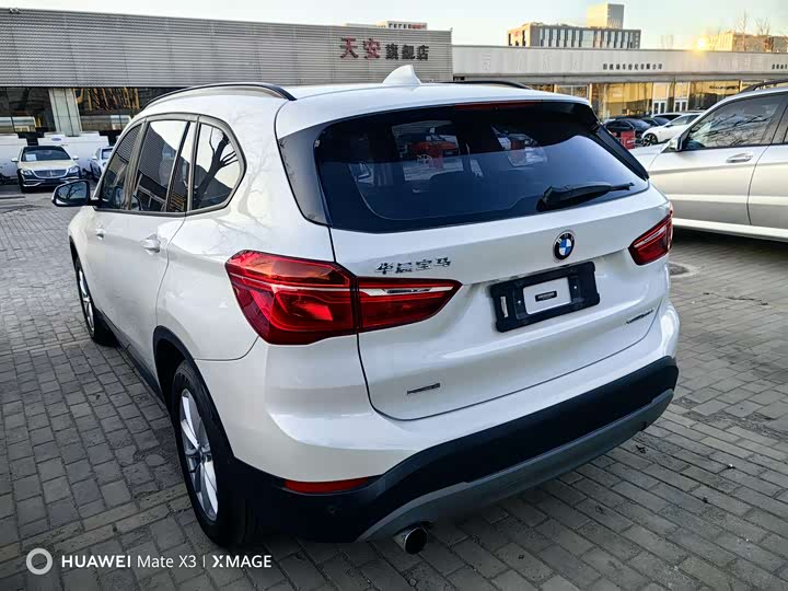 
								BMW X1 sDrive18Li Fashion Edition 2019 full									