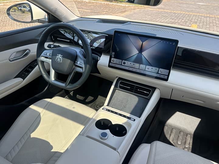 
								BYD Qin L 2025 EV 545KM Premium Edition 2025 full									