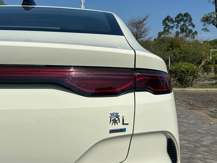 
								BYD Qin L 2025 EV 545KM Premium Edition 2025 full									