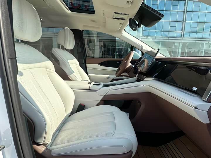 
								BYD Summer 2025 DM-i 1.5T 180km Excellent Edition 2025 full									