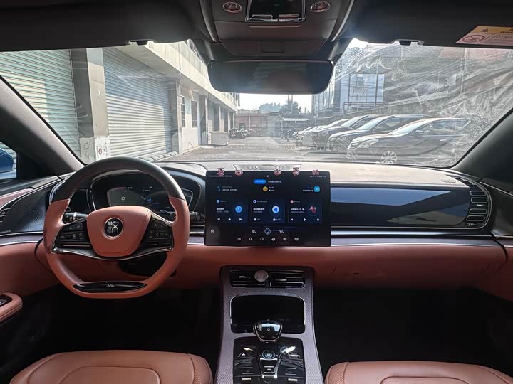 
								BYD 2022 Han DM-i 121KM Premium Edition 2022 full									