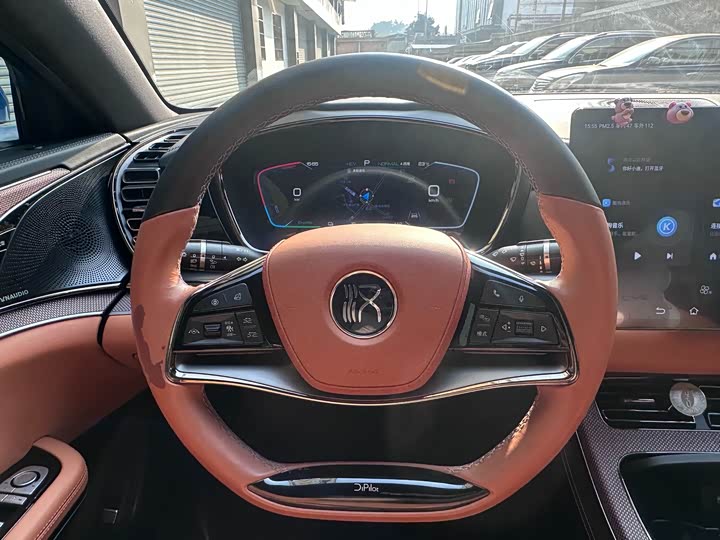 
								BYD 2022 Han DM-i 121KM Premium Edition 2022 full									