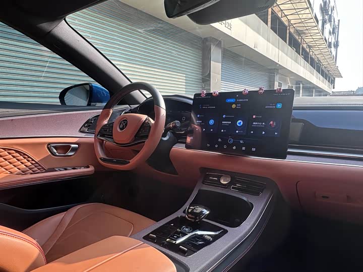 
								BYD 2022 Han DM-i 121KM Premium Edition 2022 full									