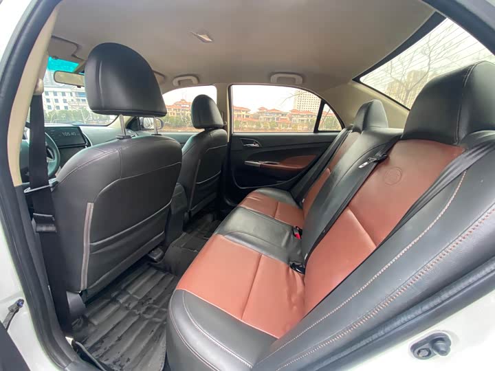 
								BYD F3 2018 1.5L Manual Fashion Edition 2018 full									