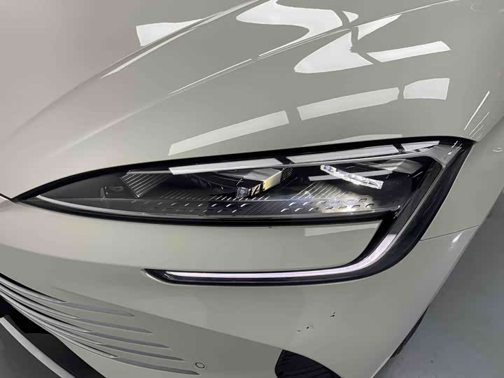 
								BYD Seal 07 DM-i 2025 1.5L 125km Luxury Edition 2025 full									