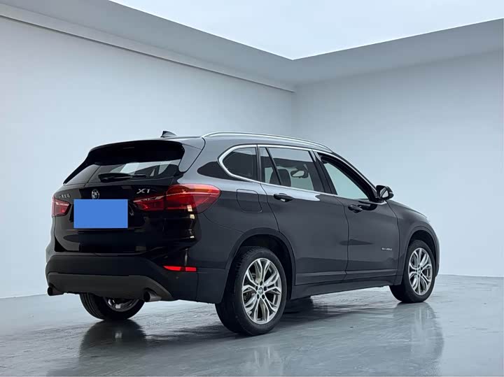 
								BMW X1 sDrive20Li Leading Edition 2018 full									