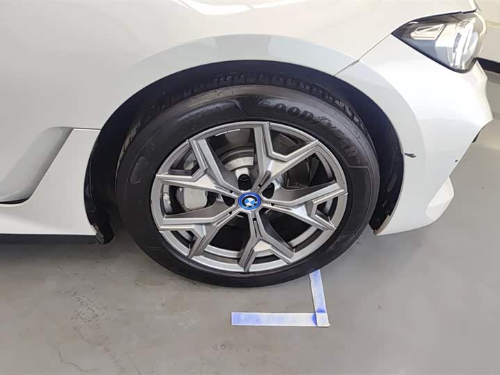 
								BMW i3 eDrive 35L 2022 full									