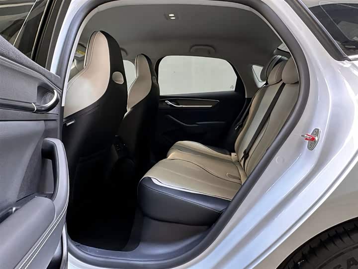 
								BYD Destroyer 05 2024 Glory Edition DM-i 55KM Luxury Model 2024 full									