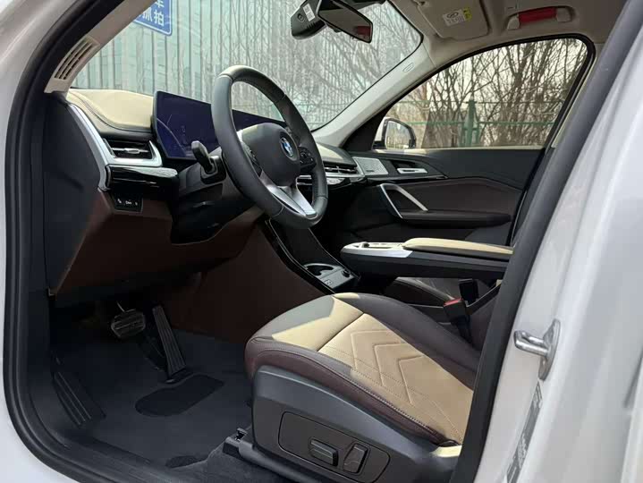 
								BMW X1 sDrive25Li X Design Package 2024 full									